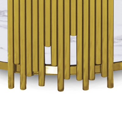 Table basse ronde en verre effet marbre blanc et pieds en métal doré
