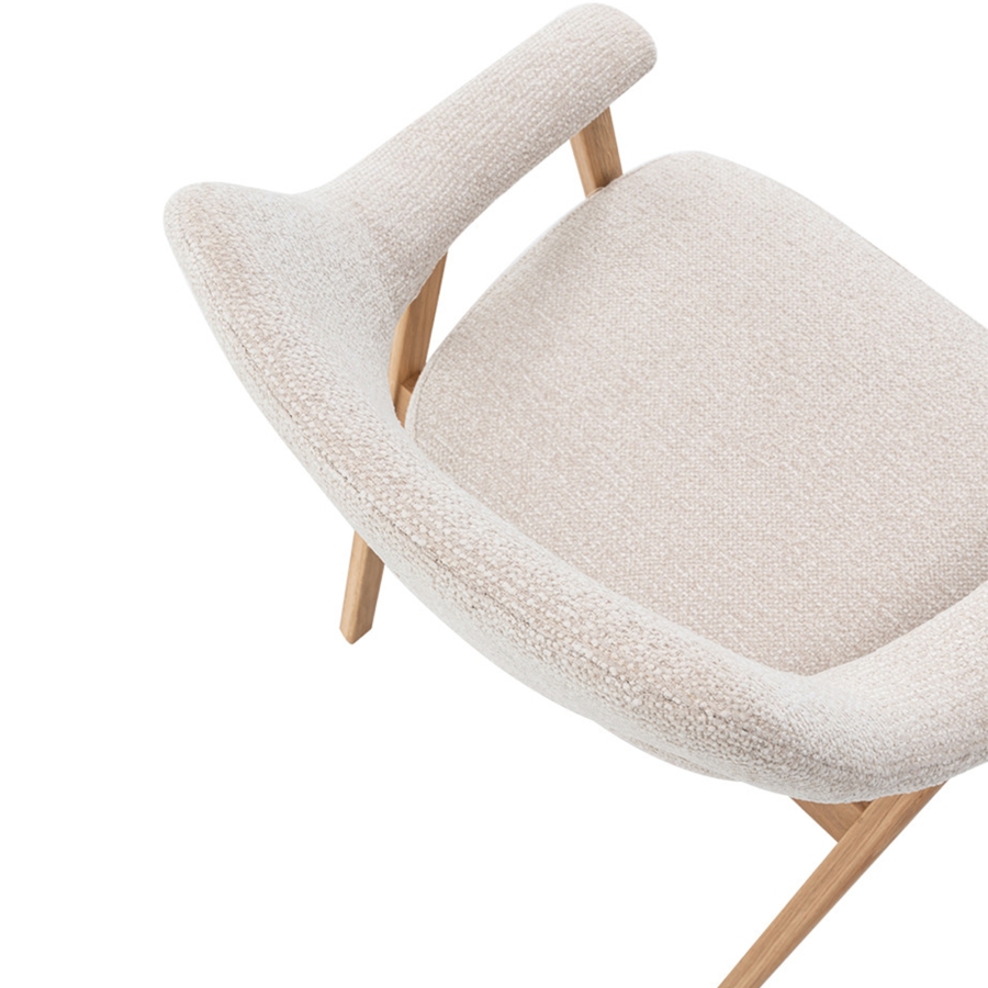 Chaise de repas en tissu beige pieds couleur bois clair