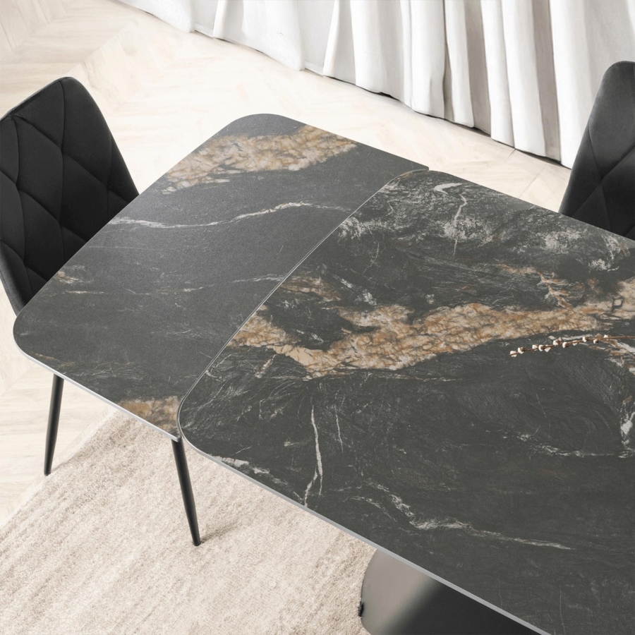 Table à manger extensible en céramique couleur marbre noir pieds en métal 160-240 cm